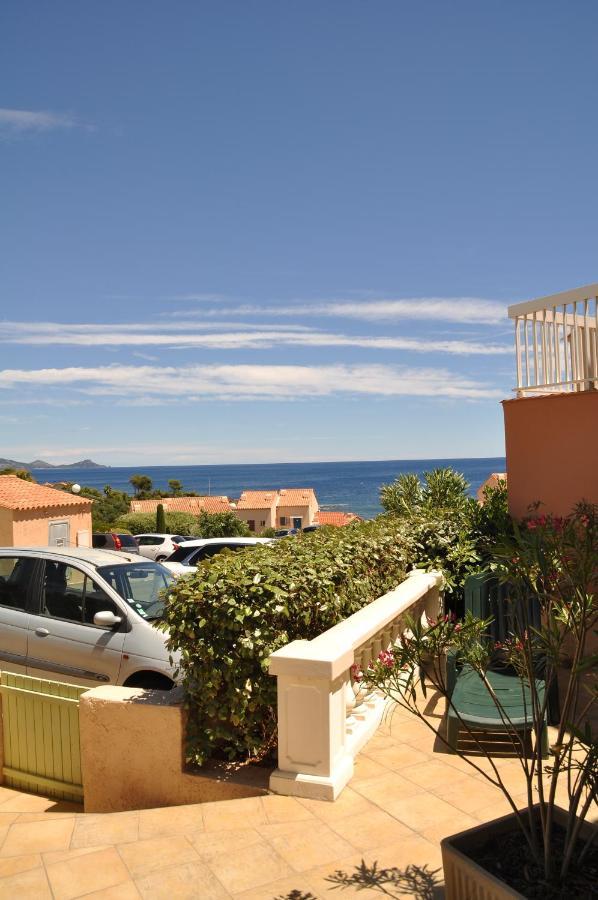 Logement Calme Proche Mer, 4 Personnes, St Aygulf Fréjus Kültér fotó