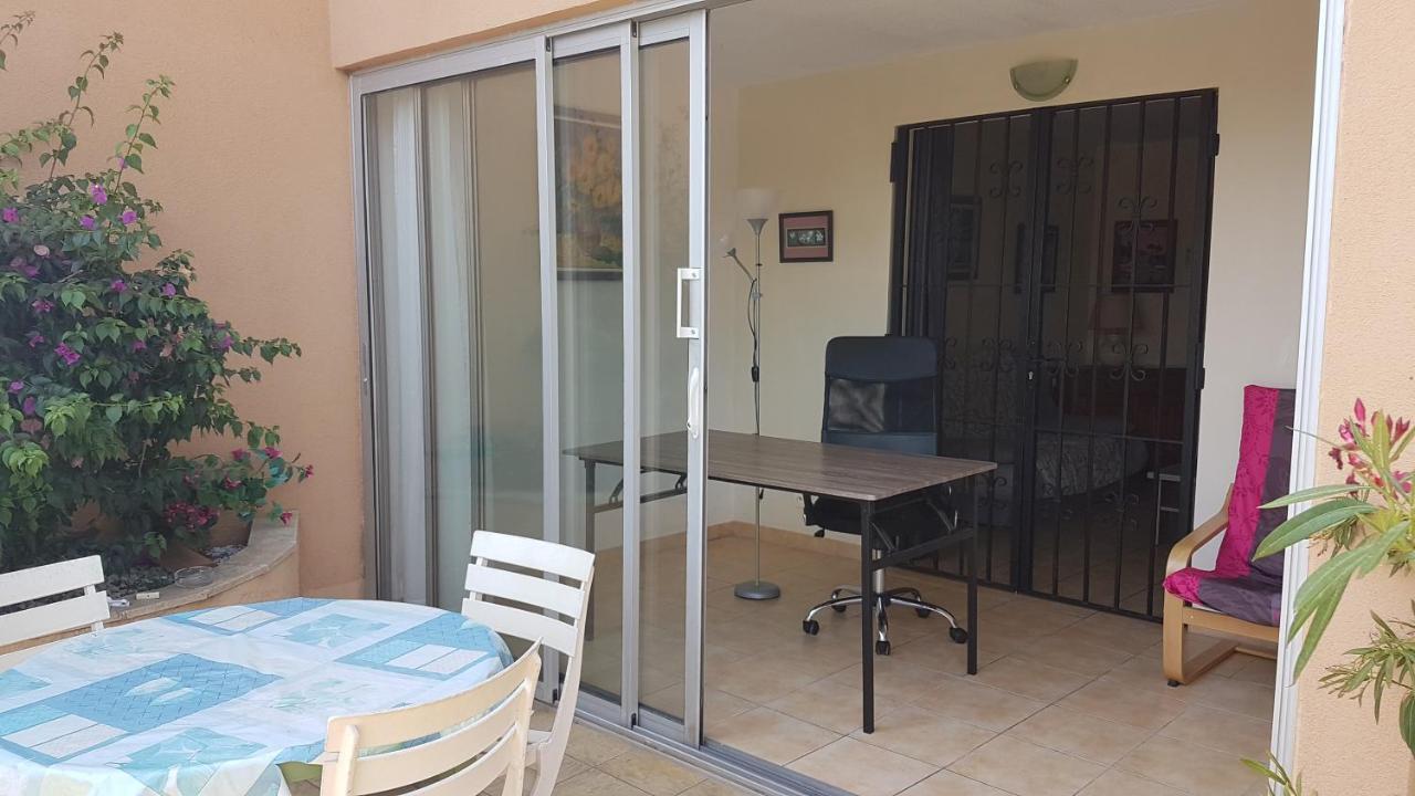 Logement Calme Proche Mer, 4 Personnes, St Aygulf Fréjus Kültér fotó
