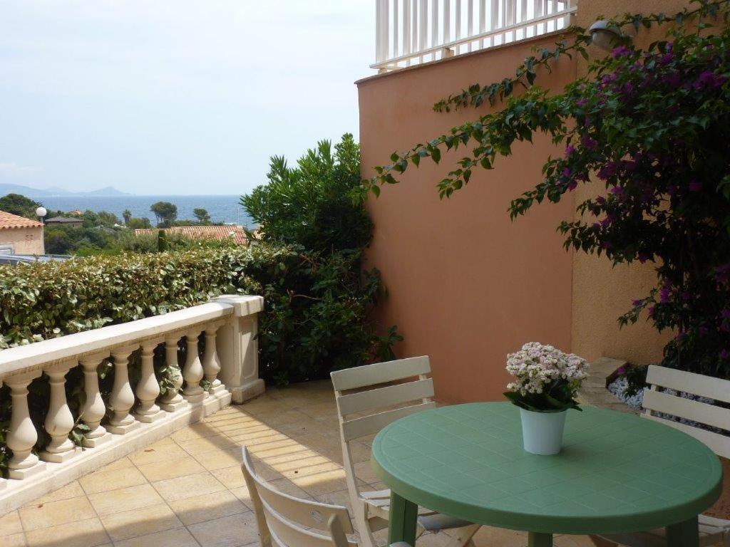 Logement Calme Proche Mer, 4 Personnes, St Aygulf Fréjus Kültér fotó