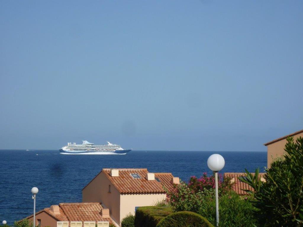 Logement Calme Proche Mer, 4 Personnes, St Aygulf Fréjus Kültér fotó